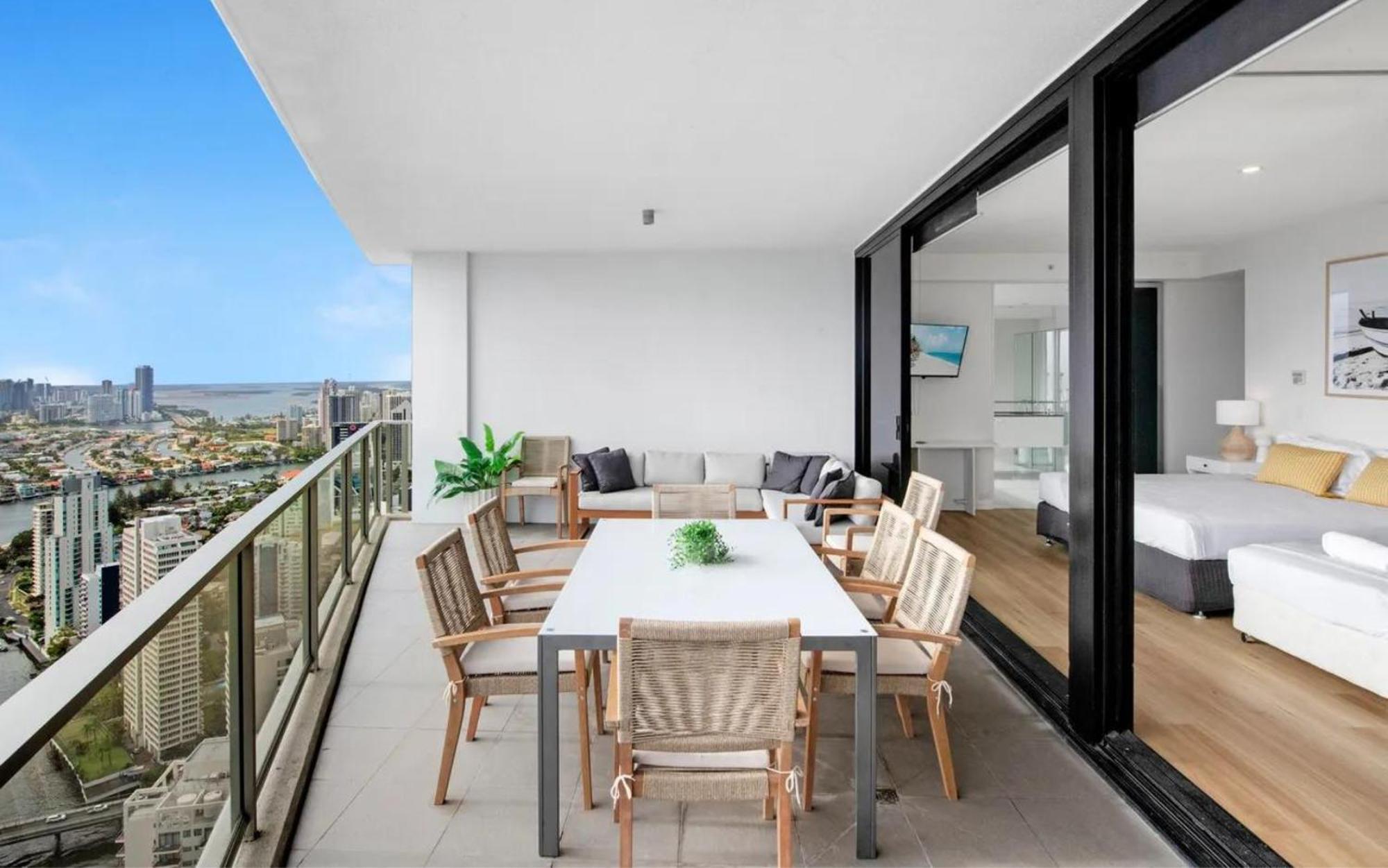 Circle On Cavill Surfers Paradise Mid Week Madness Deal - Q Stay Gold Coast Exterior photo