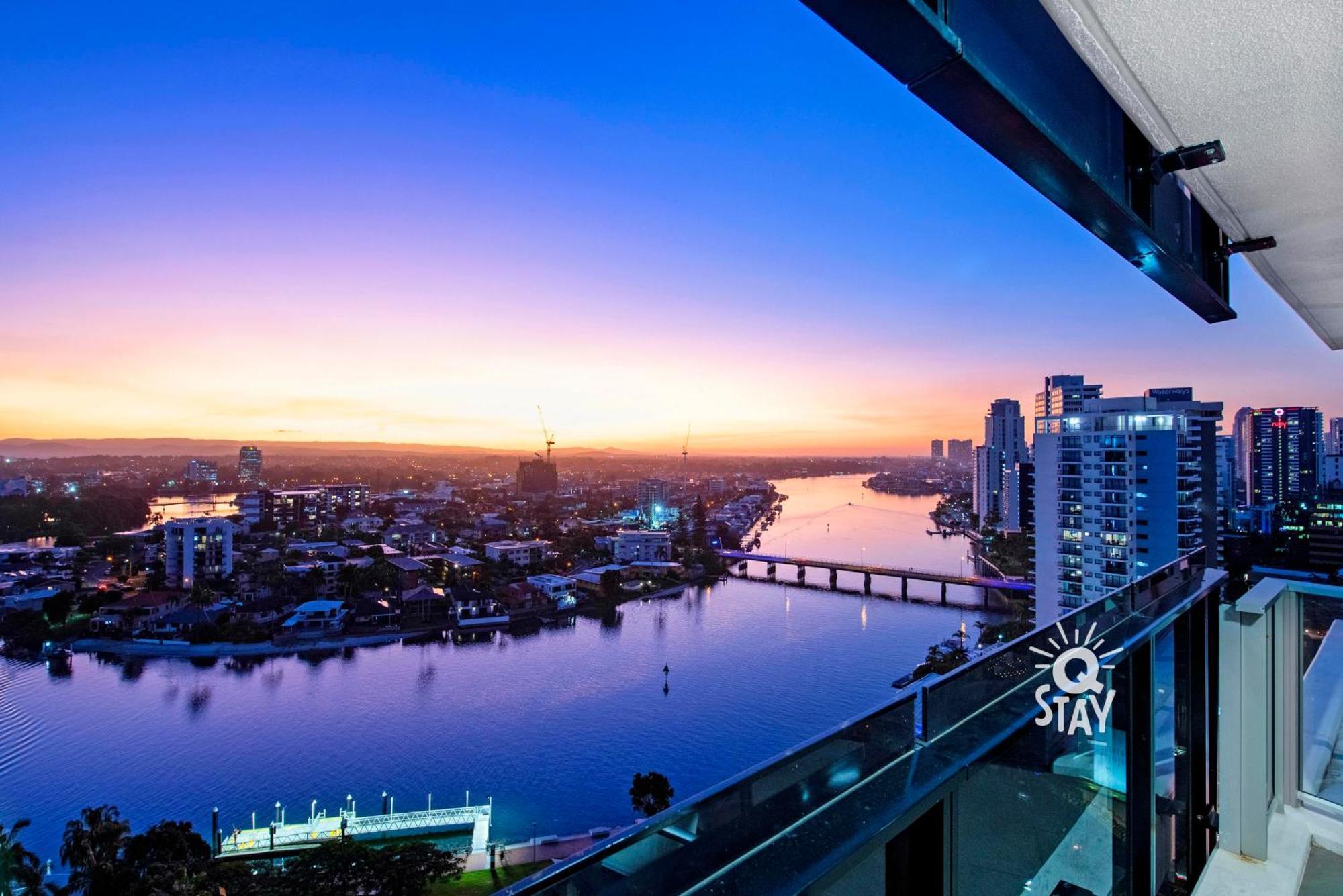 Circle On Cavill Surfers Paradise Mid Week Madness Deal - Q Stay Gold Coast Exterior photo